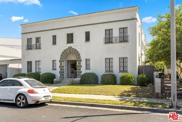 Inglewood, CA 90301,406 S Grevillea Avenue