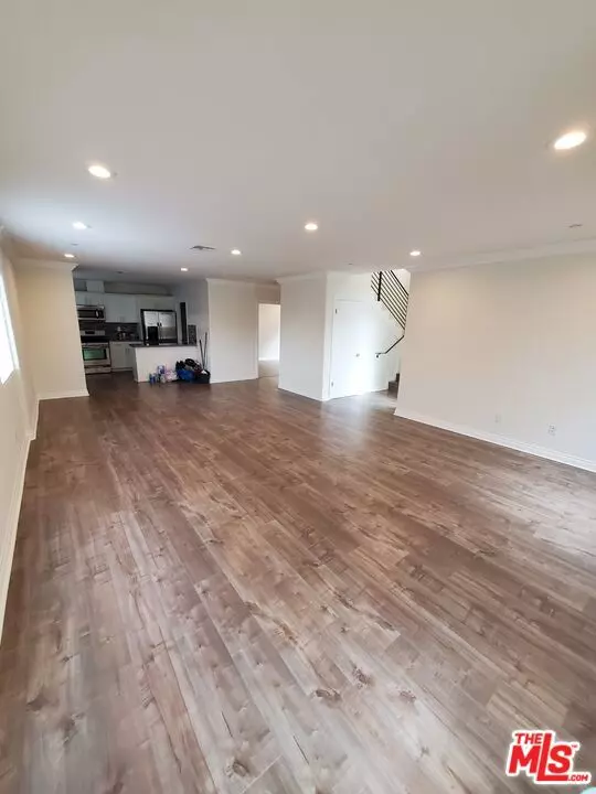 Los Angeles, CA 90016,2227 Hauser Boulevard