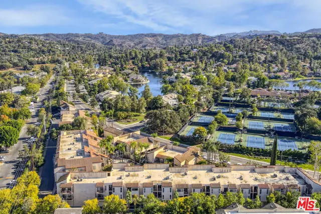 Calabasas, CA 91302,23401 Park Sorrento #30