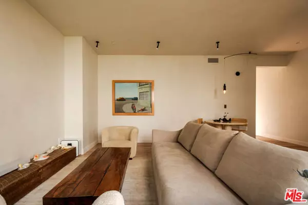 Santa Monica, CA 90403,956 5th Street #C