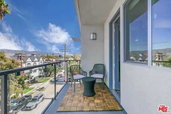 10824 Blix Street #408, Toluca Lake (los Angeles), CA 91602