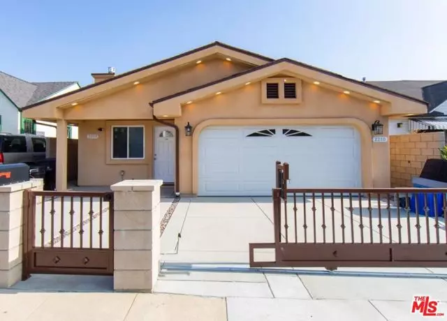 Los Angeles, CA 90016,2208 S Harcourt Avenue