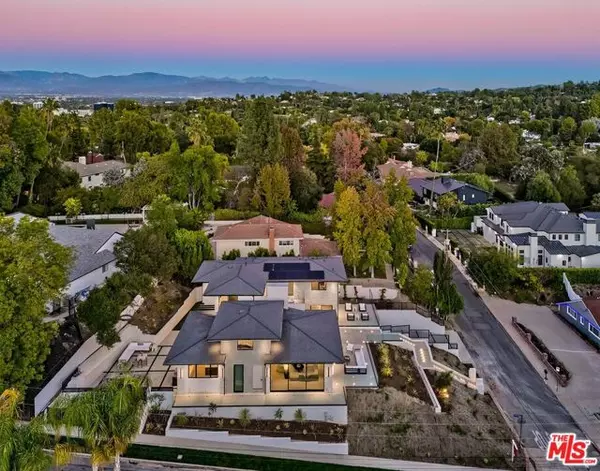 Encino (los Angeles), CA 91436,16879 Mooncrest Drive