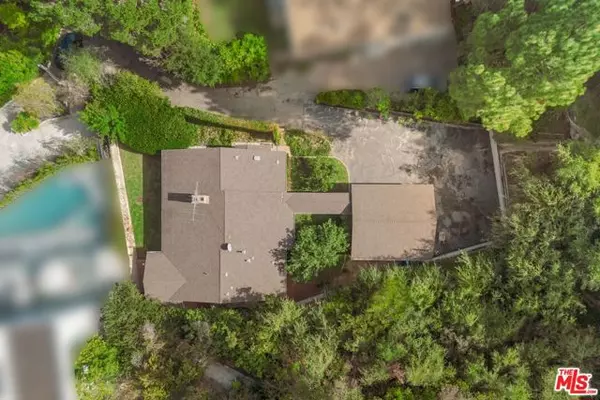 Los Angeles, CA 90049,12146 Travis Street