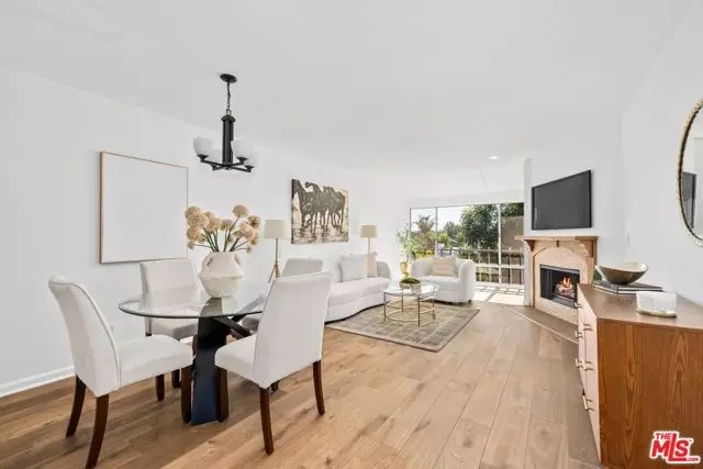 Valley Village, CA 91607,12720 Burbank Boulevard #318