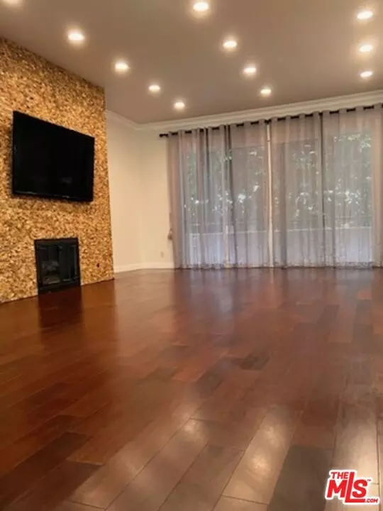 Los Angeles, CA 90025,1880 Veteran Avenue #107