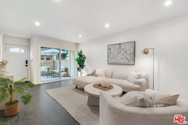 Reseda (los Angeles), CA 91335,8121 Canby Avenue #4