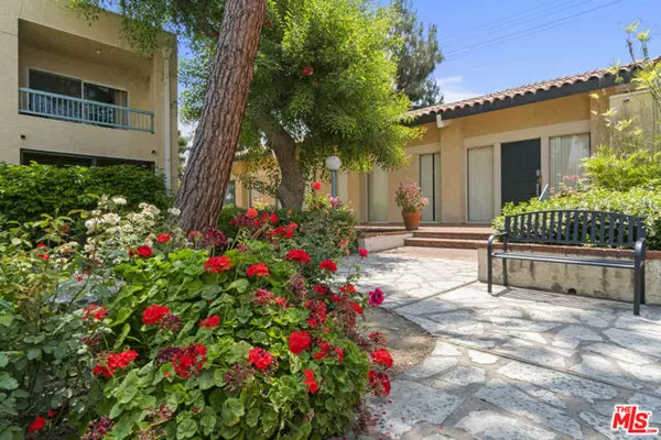 18307 Burbank Boulevard #325, Tarzana (los Angeles), CA 91356