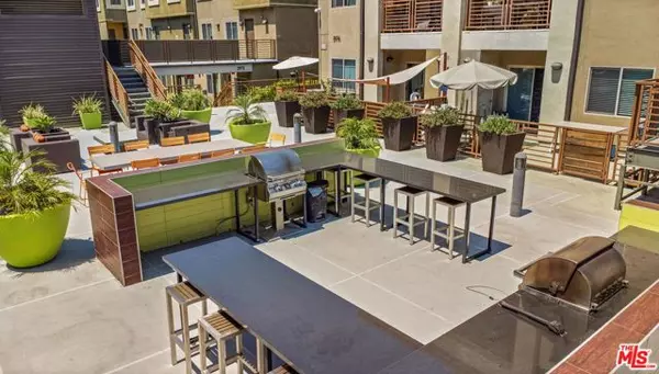 Los Angeles, CA 90039,2974 Ripple Place #203