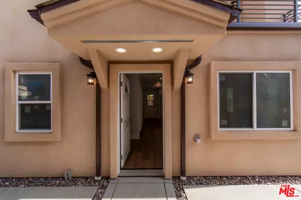 Los Angeles, CA 90016,2210 S Harcourt Avenue