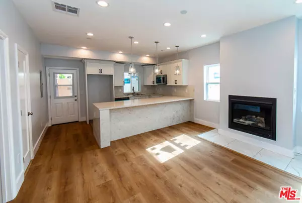 Los Angeles, CA 90016,2210 S Harcourt Avenue