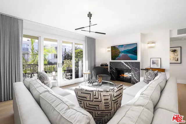 122 N Clark Drive #306, West Hollywood, CA 90048