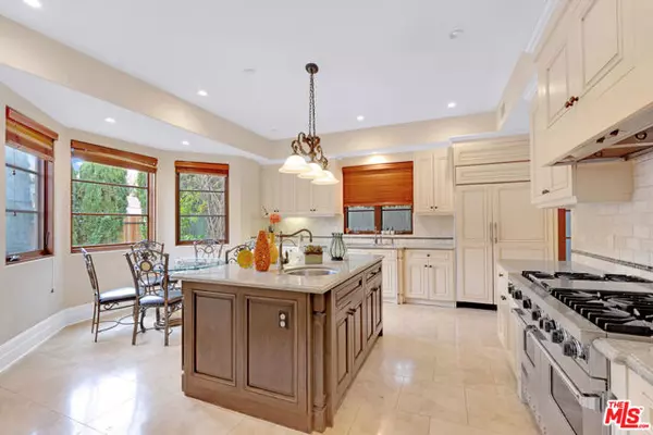 Los Angeles, CA 90049,1101 S Gretna Green Way