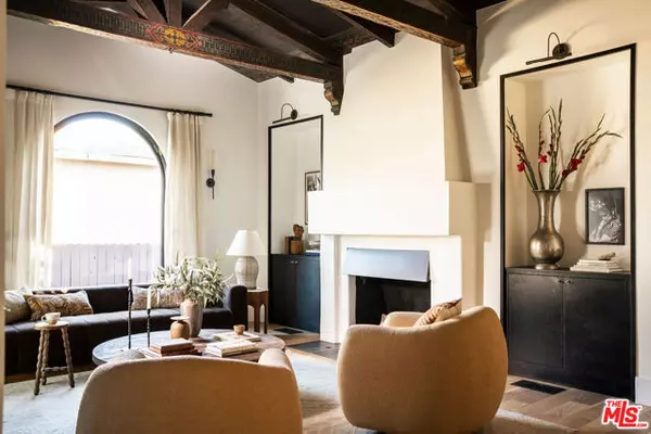 Los Angeles, CA 90043,5308 Hillcrest Drive