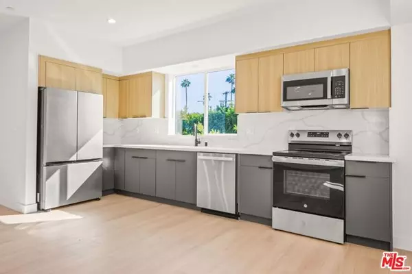 Los Angeles, CA 90019,1707 S Burnside Avenue #1/2