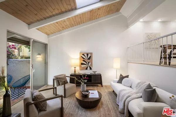 Studio City (los Angeles), CA 91604,11732 Moorpark Street #I