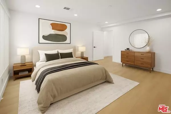 Los Angeles, CA 90039,2700 Fletcher Drive #3051