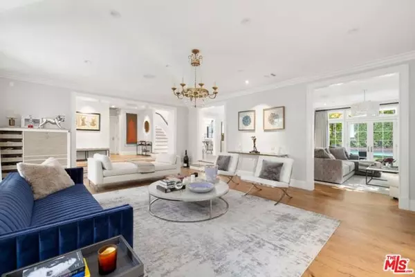 Beverly Hills, CA 90210,1960 Coldwater Canyon Drive