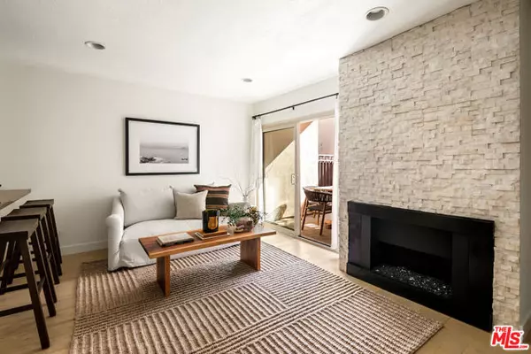 West Hollywood, CA 90048,141 S Clark Drive #216