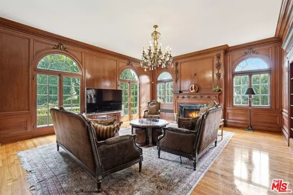 Los Angeles, CA 90020,455 Lorraine Boulevard