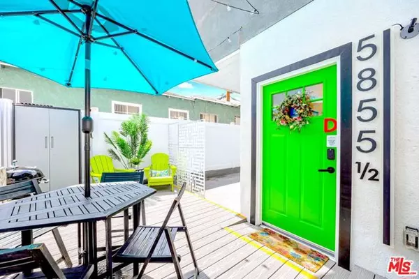 North Hollywood (los Angeles), CA 91601,5853 Vineland Avenue