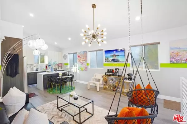 North Hollywood (los Angeles), CA 91601,5853 Vineland Avenue