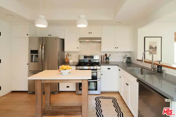 Huntington Beach, CA 92648,215 Portland Avenue