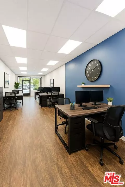 20812 Ventura Boulevard, Woodland Hills (los Angeles), CA 91364