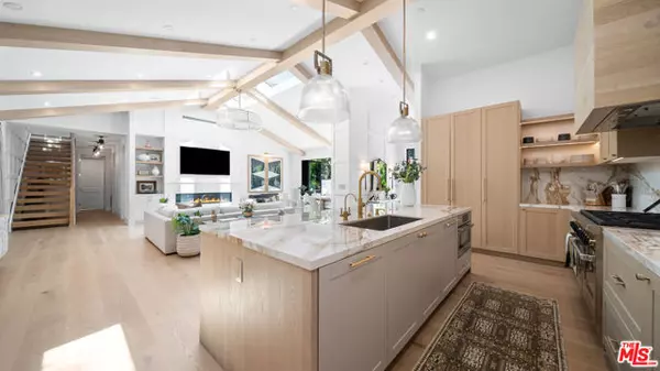 Los Angeles, CA 90046,1914 Laurel Canyon Boulevard