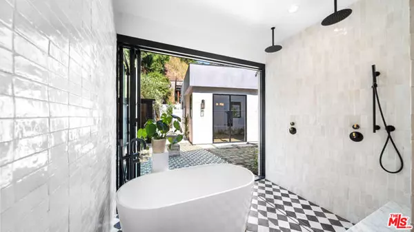 Los Angeles, CA 90046,1914 N Laurel Canyon Boulevard