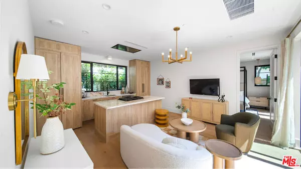 Los Angeles, CA 90046,1914 N Laurel Canyon Boulevard