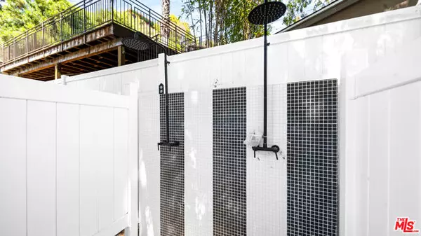 Los Angeles, CA 90046,1914 N Laurel Canyon Boulevard