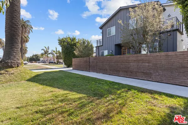 Los Angeles, CA 90037,1202 Browning Boulevard