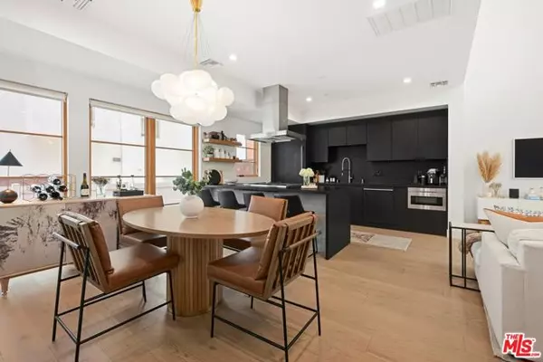 West Hollywood, CA 90046,1035 N Vista Street