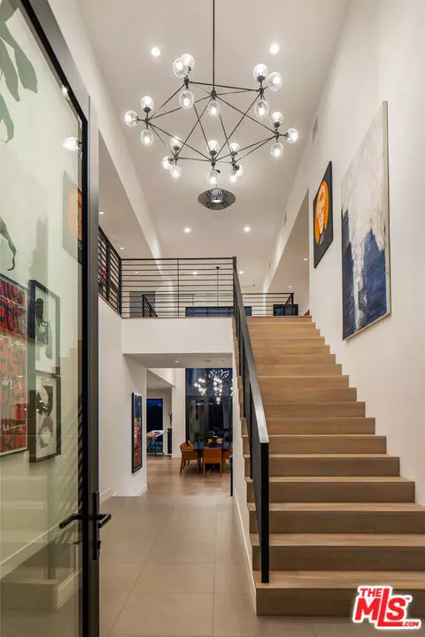 Los Angeles, CA 90049,1172 Linda Flora Drive