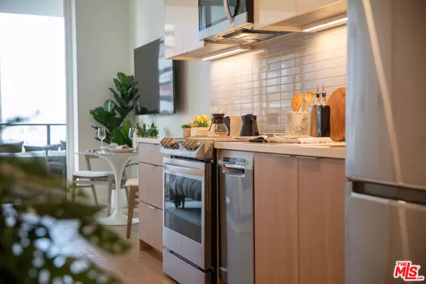 Los Angeles, CA 90025,11750 Wilshire Boulevard #3008