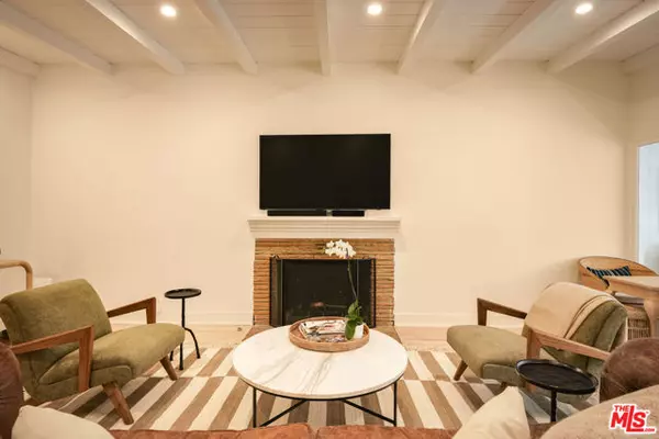 Los Angeles, CA 90049,651 S Bundy Drive