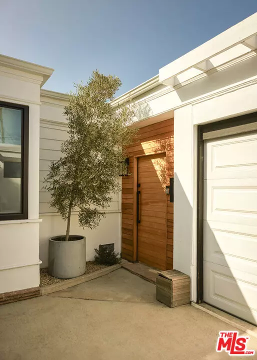 Los Angeles, CA 90049,651 S Bundy Drive