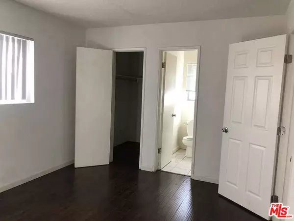 Los Angeles, CA 90016,2530 Carmona Avenue #1