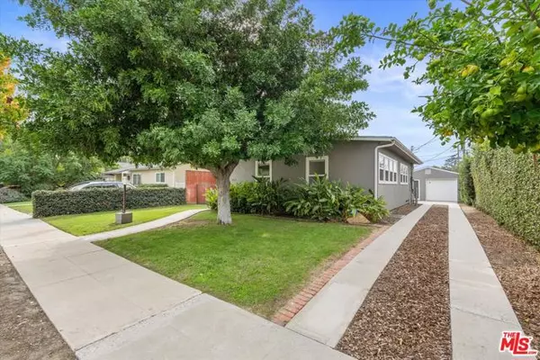 Burbank, CA 91506,317 S Orchard Drive