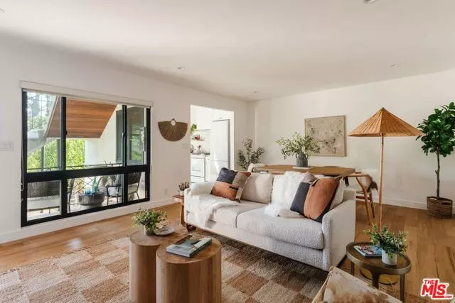 1943 12th #2, Santa Monica, CA 90404