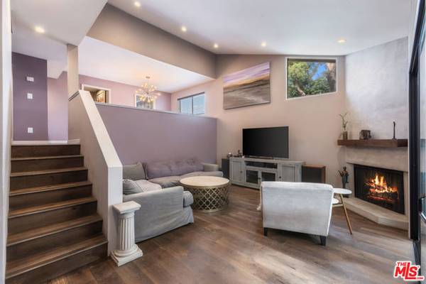 15161 Magnolia Boulevard #F, Sherman Oaks, CA 91403