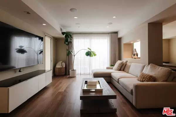 Los Angeles, CA 90049,441 S Barrington Avenue #402