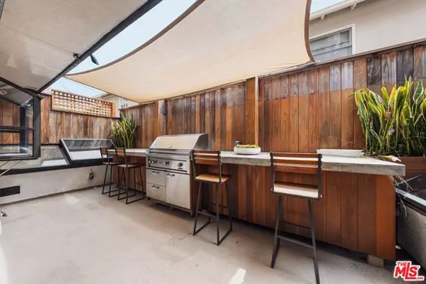 Santa Monica, CA 90403,831 14th Street #2