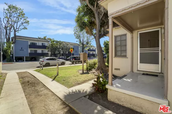 Los Angeles, CA 90066,12609 Mitchell Avenue