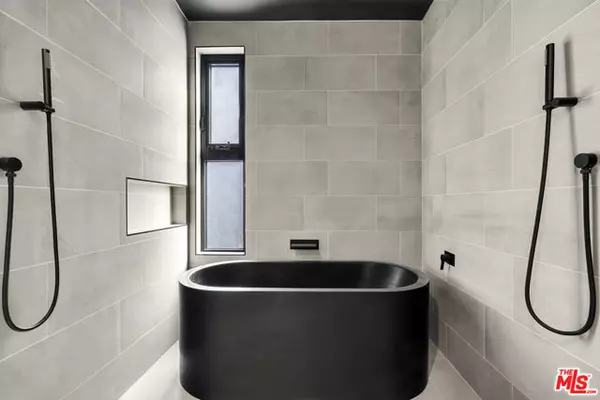 Los Angeles, CA 90008,5280 Sanchez Drive