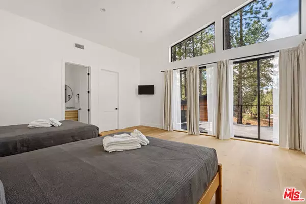 Big Bear City, CA 92315,42421 Evergreen Drive