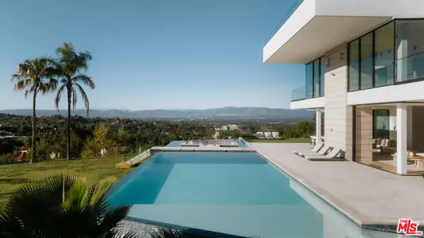 Encino (los Angeles), CA 91436,16187 Royal Oak Road