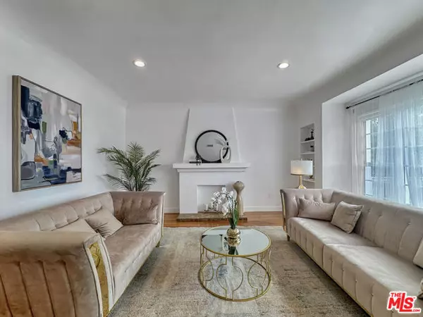 Los Angeles, CA 90019,4521 Saturn Street