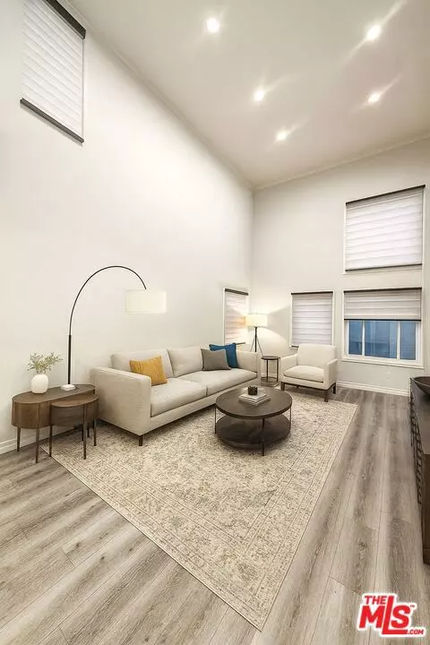 Los Angeles, CA 90015,1118 Valencia Street #320